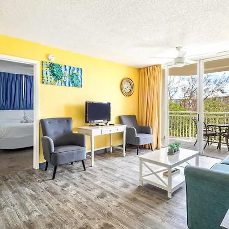 Tortuga Suite At Sunrise Suites Resort - Heated Pool, Hot Tub & Free Parking